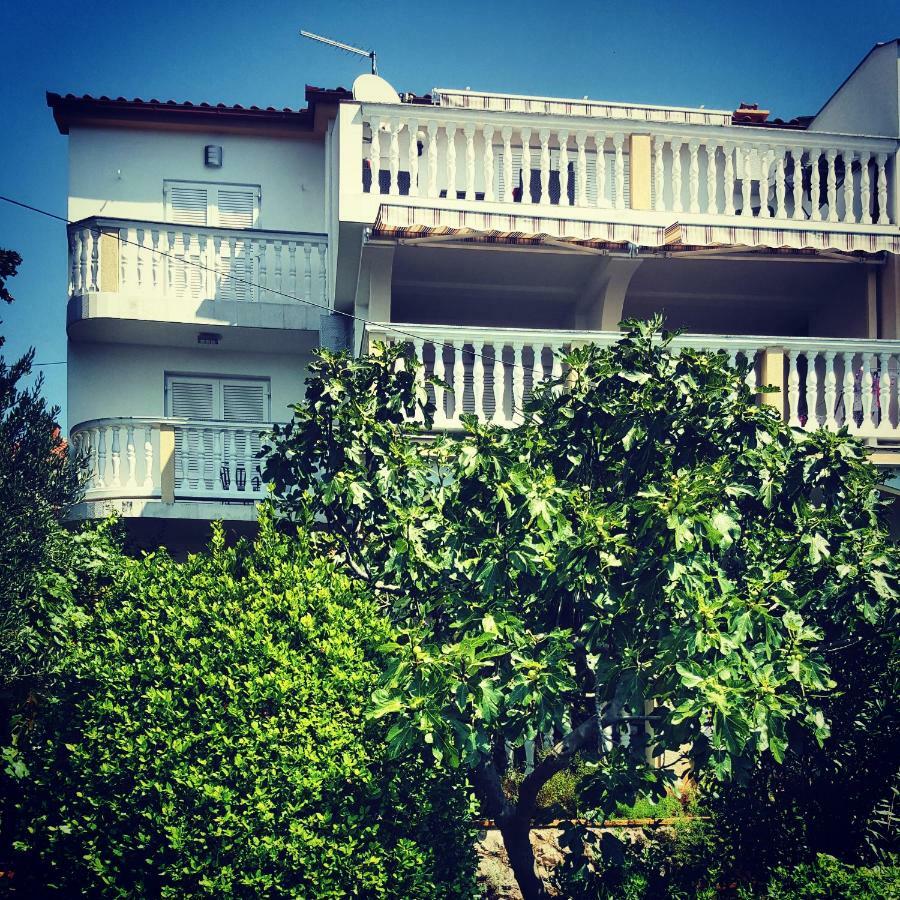 Dubravka Apartments Novi Vinodolski Exterior foto